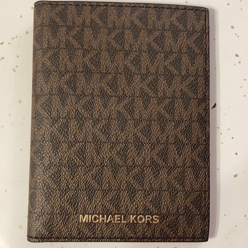 Michael Kors Bedford Travel Passport Wallet
